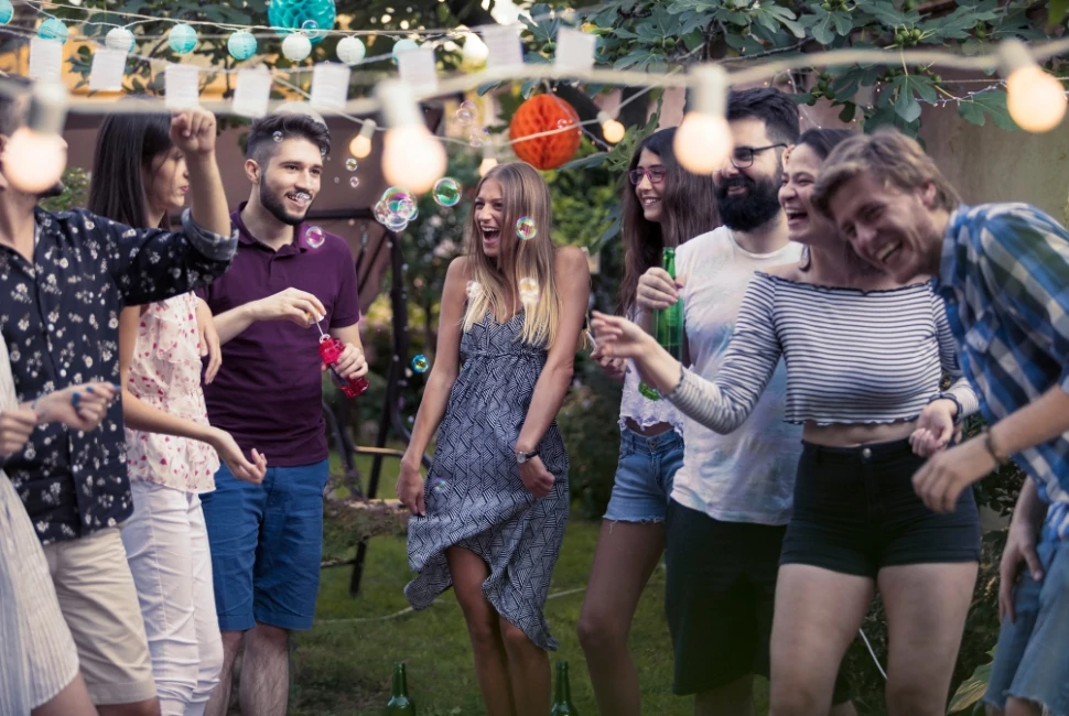 Kerti Party