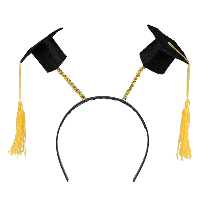 Tiara diplomaosztó kalappal