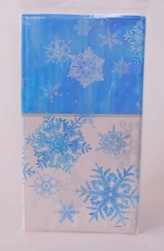 Hópelyhes műanyag terítő 137 X 213 cm