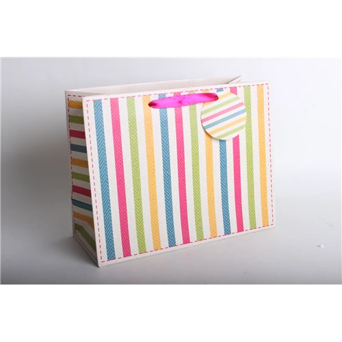 Dísztasak bézs + színes csíkok 23 x 18 cm