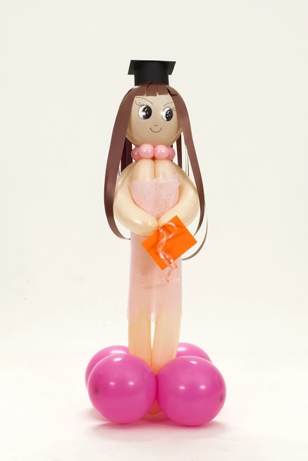 Lufiszobor - ballagó lányfigura, 60 cm